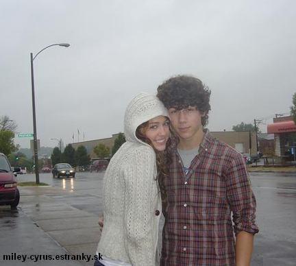 Miley & Nick - 08